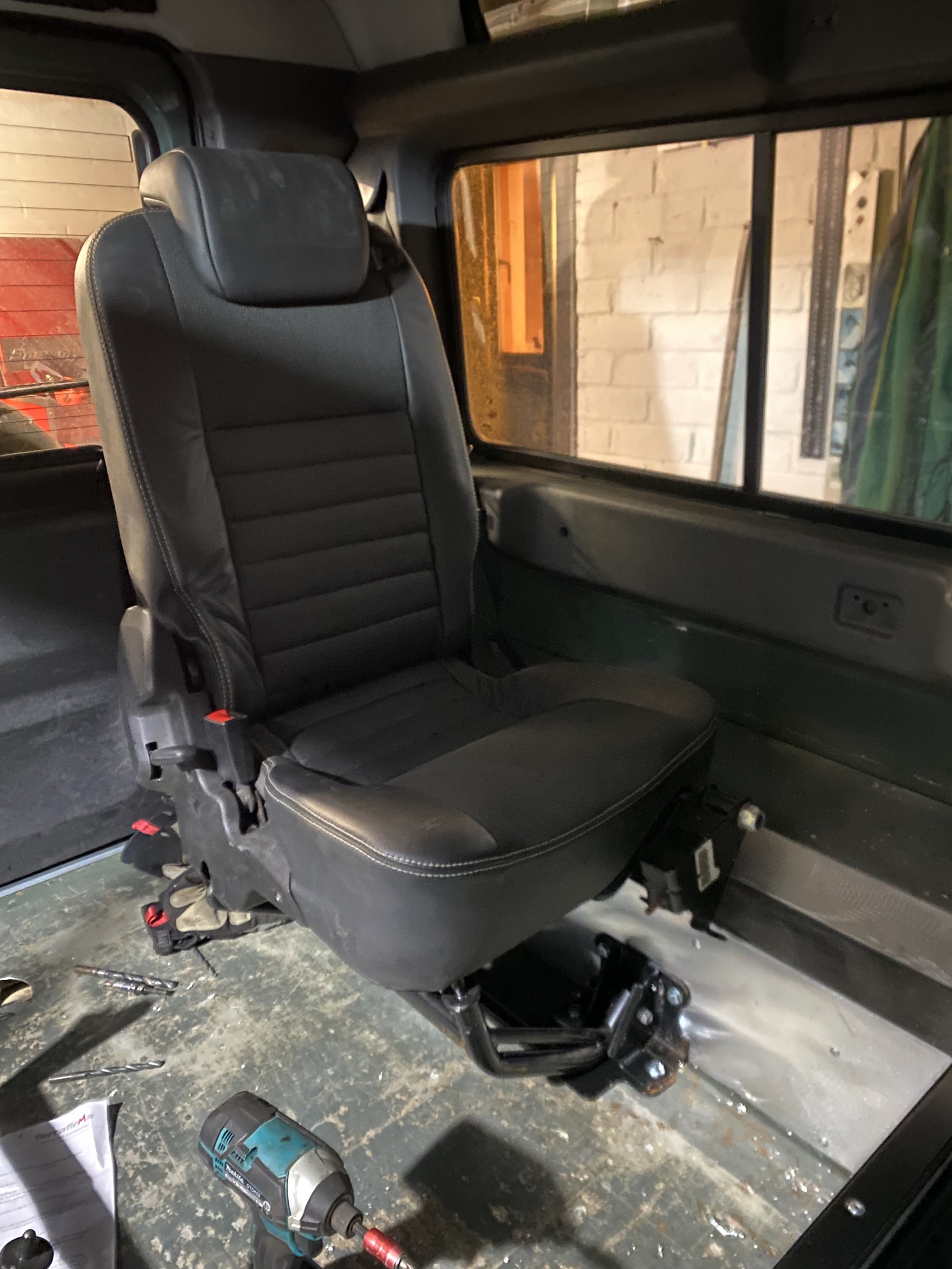 Defender Net View Topic Rear Forward Facing Seat Base Size Problem