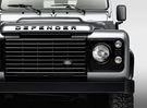 land-rover_defender_silver-pack_1_14~1.jpg